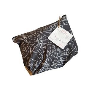 Thirty-One Ultimate Beach Mat Black White Tropical Leaf Striped Foldable Pouch